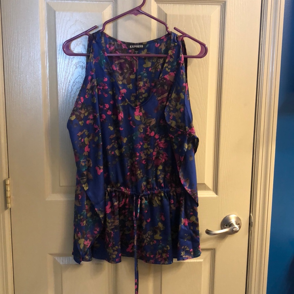 Cape Sleeved Express Top